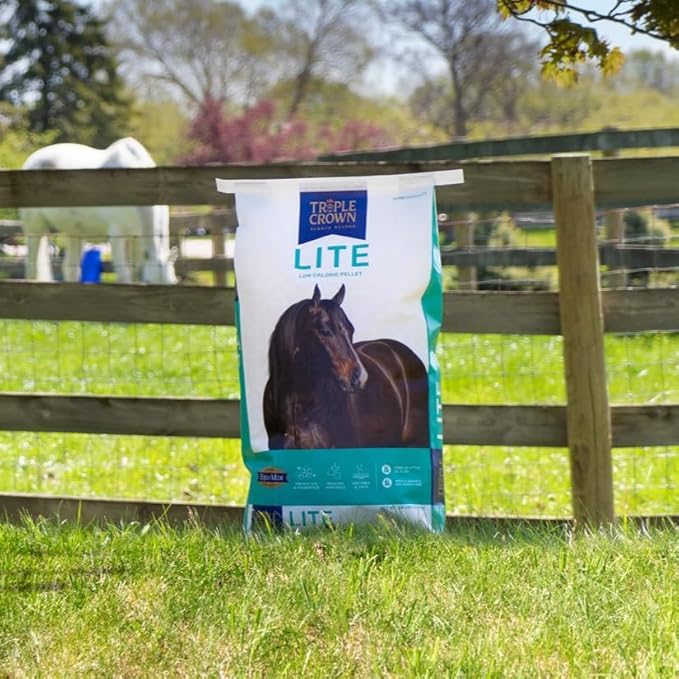 Triple Crown Lite Horse Feed, Low Starch & Low Sugar, Adult Horse Feed, Pellets, 50 lbs