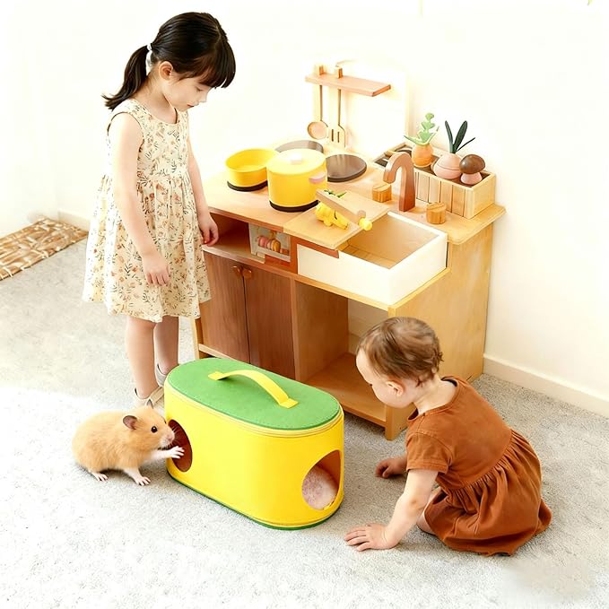 Christmas Guinea Pig Hideout, Large Cozy Bed, Warm Small Animal Cage House for Chinchilla, Hamster, Ferrets, Hedgehog, Rats and Other Small Pets