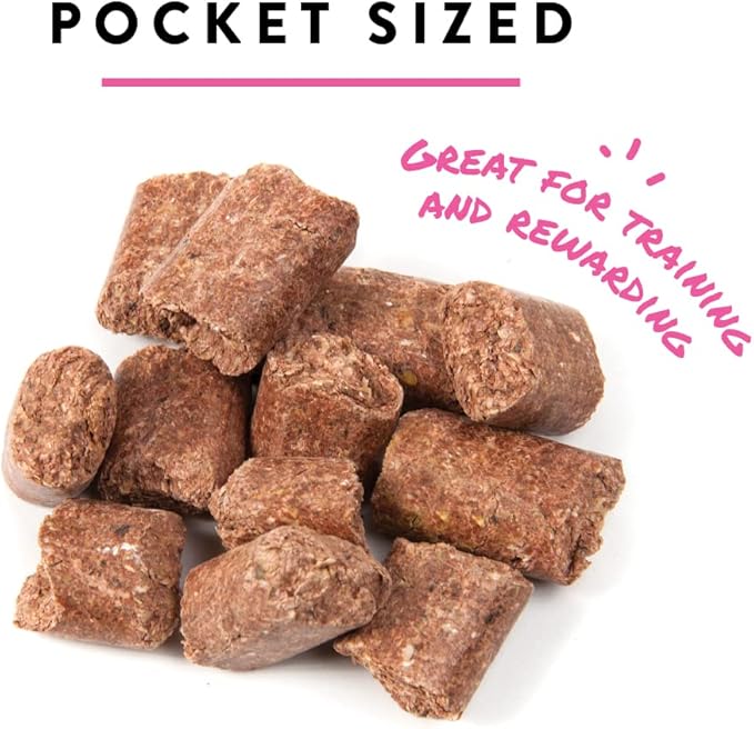 Manna Pro Bite-Size Nuggets for Horses - Pocket Sized Training Horse Treats - Peppermint Flavored Treats - Packs with Vitamins & Minerals- Great Taste Guaranteed - 4lbs (Pack of 2)