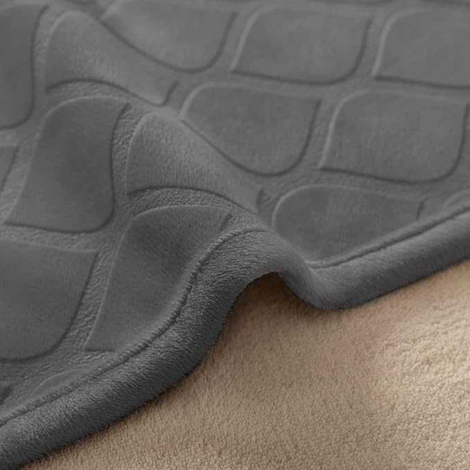 fuguitex Waterproof Dog Blanket Bed Cover Dog Crystal Velvet Moroccan Fuzzy Cozy Plush Pet Blanket Throw Blanket for Couch Sofa(82 * 82 inch, Dark Grey+Beige)