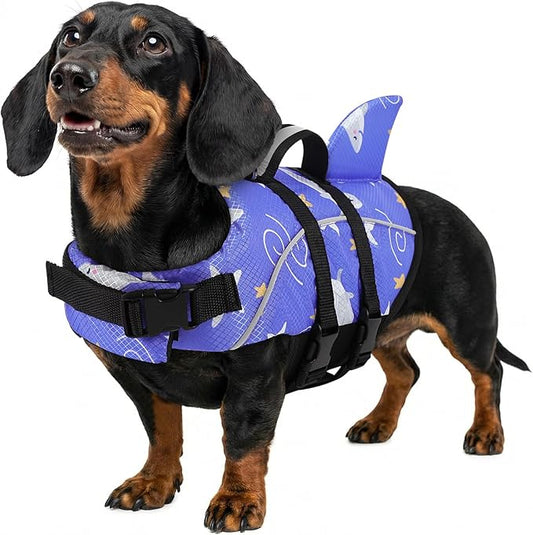 Queenmore Dog Life Jacket M, Medium Dog Life Vest for Swimming Boating, Lightweight Dog Shark Life Jacket with Rescue Handle/Leash Hook/Reflective Strips
