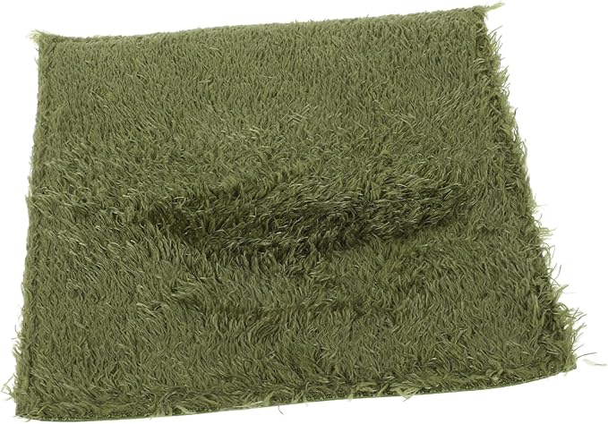 Reptile Carpet Mat for Tortoises and Snakes Washable Terrarium Liner Moisture Retaining Faux Grass Bedding for Reptile Habitats and Enclosures