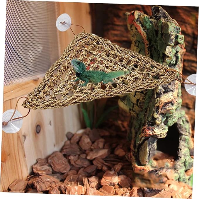 UPKOCH Lizard Grass Mat Handmade Lizard Hammock Swing Bed for Small Reptiles Stable Triangle Structure with Suction Cups for Geckos