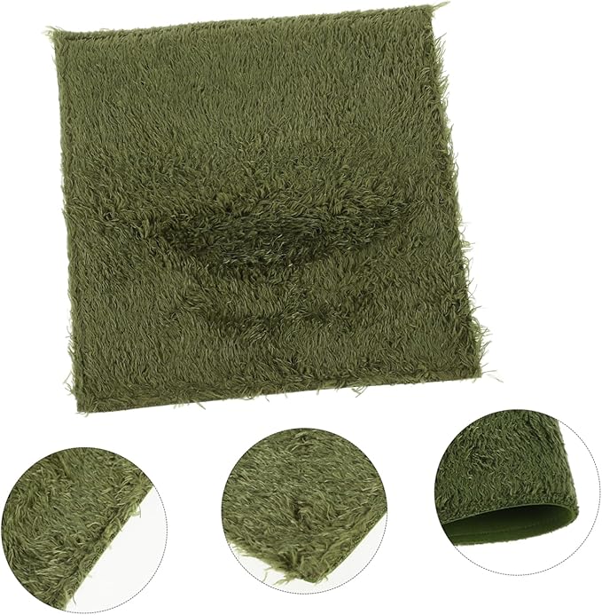 Reptile Carpet Mat for Tortoises and Snakes Washable Terrarium Liner Moisture Retaining Faux Grass Bedding for Reptile Habitats and Enclosures