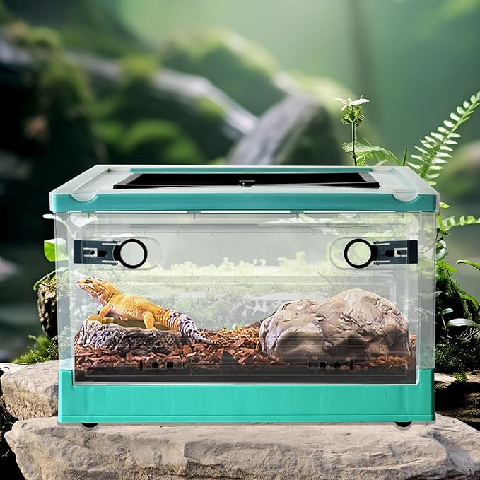 PINVNBY Plastic Reptile Feeding Box with Wheels,Reptiles Breeding Enclosure Cages Transparent Amphibians Habitat Terrarium Tank Portable Transport Container for Lizard,Bearded Dragon(Blue)
