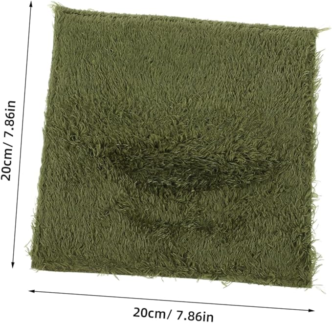 Reptile Carpet Mat for Tortoises and Snakes Washable Terrarium Liner Moisture Retaining Faux Grass Bedding for Reptile Habitats and Enclosures