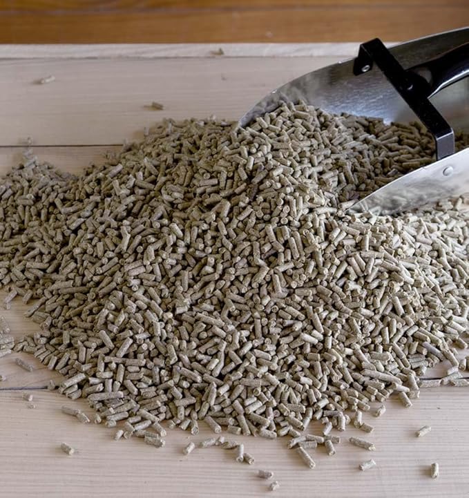 Triple Crown Lite Horse Feed, Low Starch & Low Sugar, Adult Horse Feed, Pellets, 50 lbs