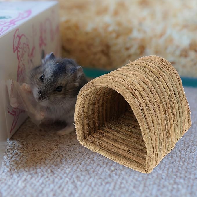 Toddmomy Straw Woven Chicken Coop Nest Small Animal Bed for Hamsters Guinea Pigs Birds Semi-Enclosed Sleep Nest Indoor Outdoor