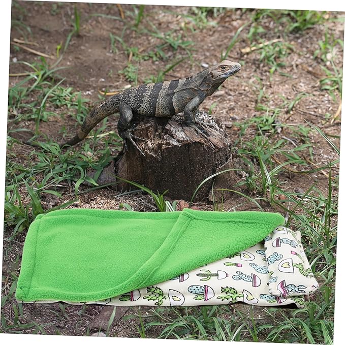BESPORTBLE Reptile Sleeping Blanket Pillow Comfortable Washable Lizard Sleep Bag for Reptiles Warmth Mat for Bearded Dragons Compact and Lightweight Pet Sleeping Mat