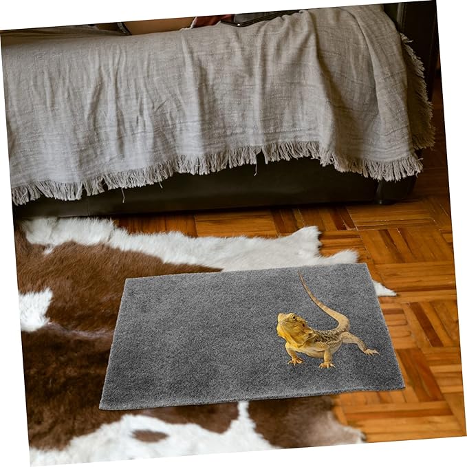 BESPORTBLE 2pcs Convenient Reptile Carpet Absorbent Tortoise Bedding Mat Breathable and Wear-Resistant for Snakes Lizards and Geckos Terrarium Decor