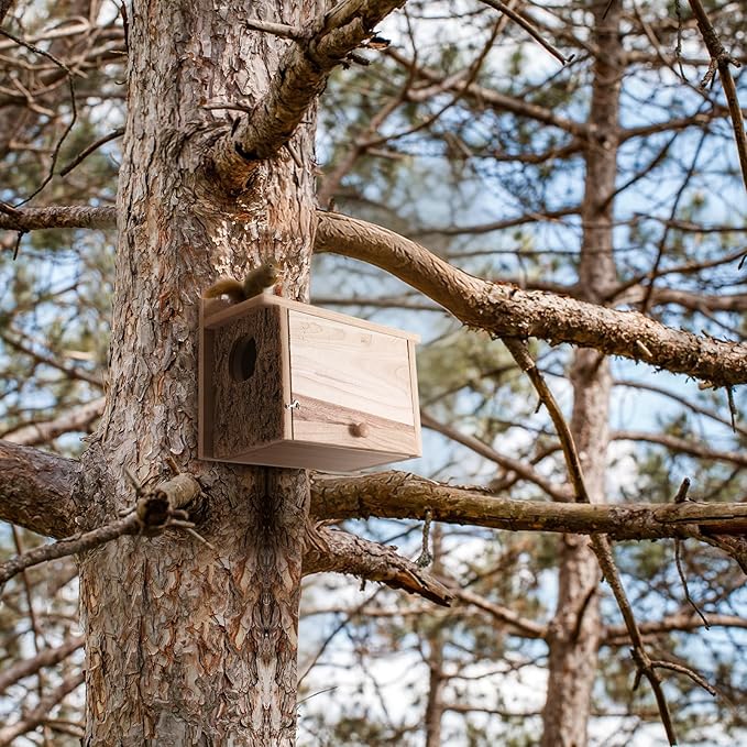 Wonderjune 1 Pcs Large Squirrel Nesting Box Squirrel House for Outside Nesting Hanging Handcraft Thick Wood Winter Chipmunk Outdoor Shelter Garden Yard Support Local Wildlife Easy Install(Horizontal)