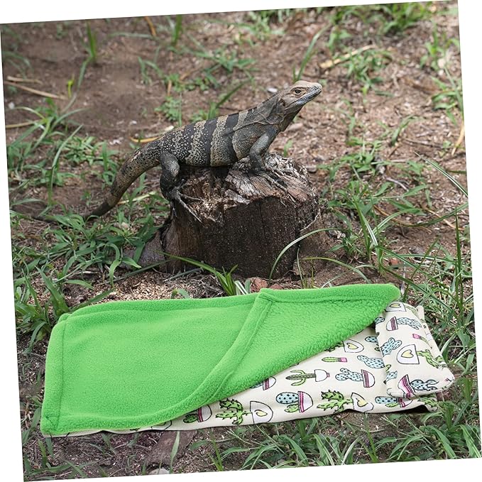 LIOOBO Long Lasting Lizard Sleeping Bag Reptile Mat Pillow Geckos Accessories Hideout Mats