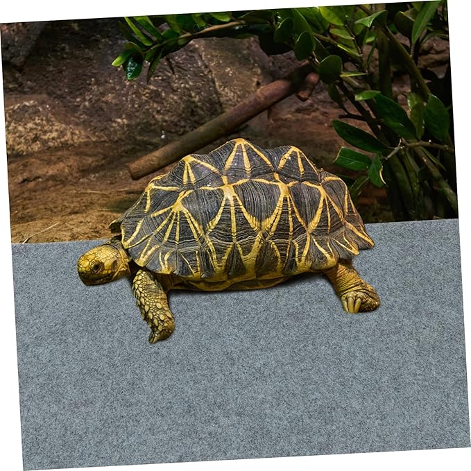 Toyvian Terrarium Liner Reptile Carpet Mat Soft and Absorbent Substrate for Lizards Snakes Turtles and Climbing Pets Easy to Bedding