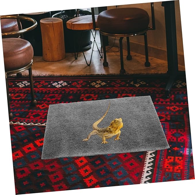 BESPORTBLE 2pcs Convenient Reptile Carpet Absorbent Tortoise Bedding Mat Breathable and Wear-Resistant for Snakes Lizards and Geckos Terrarium Decor
