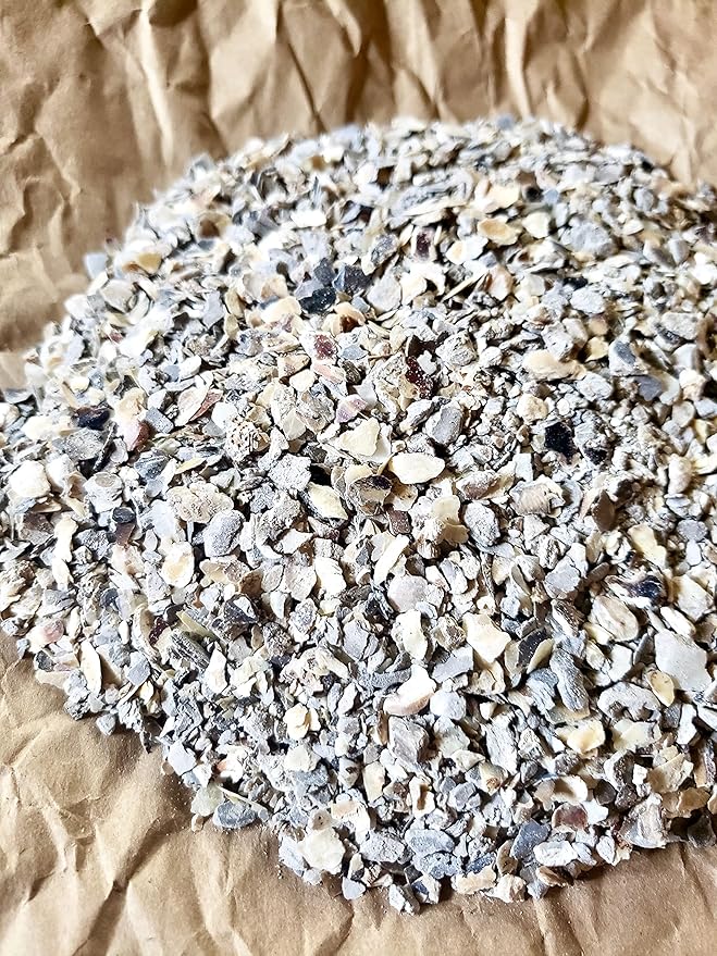 Natural Flaked Oyster Shell - 4 Pound (Pack of 1) | Calcium Supplement for Chickens, Ducks, and Other Birds| Made in USA (4 lb)